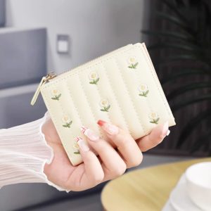 Artbird-Purses,Small Wallet for Women RFID Blocking Tassle Bifold Slim Thin Wallet Credit Card Holder Wallet Ladies Mini Wallet with Widened Zipper Pocket.