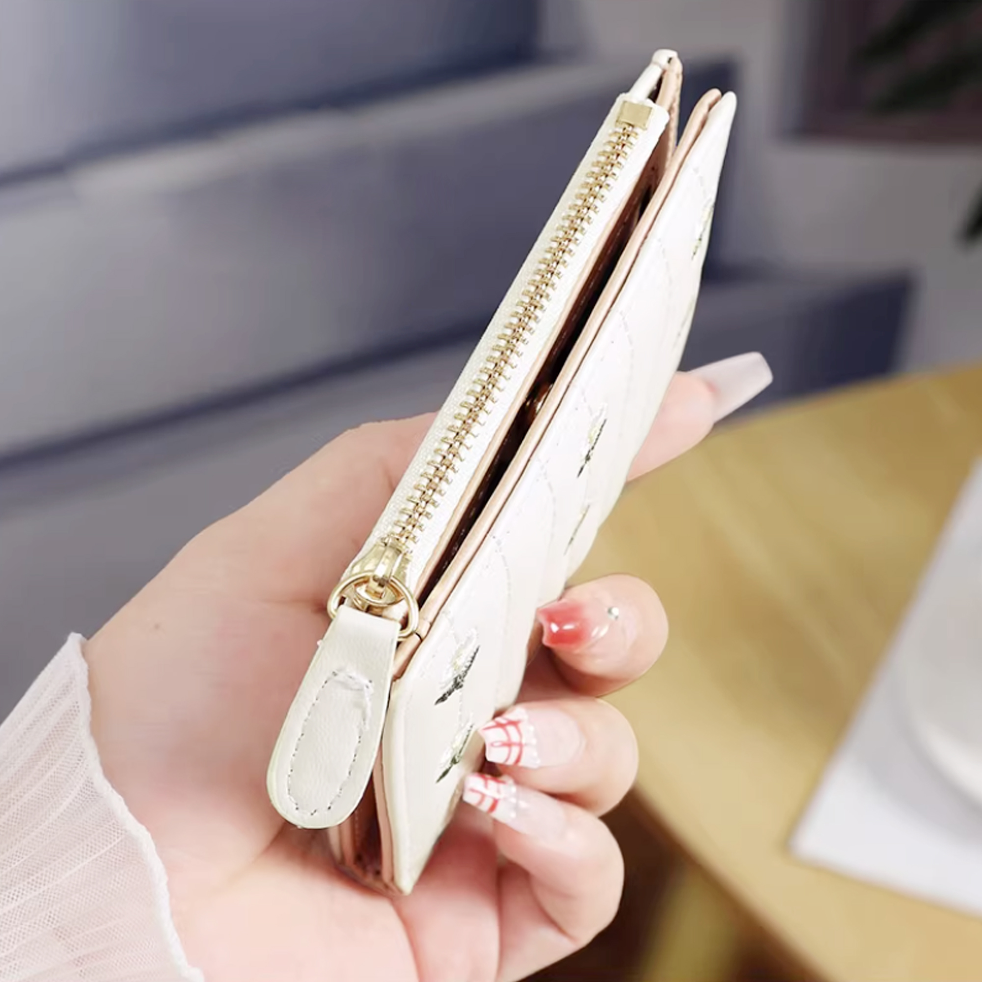 Artbird-Purses,Small Wallet for Women RFID Blocking Tassle Bifold Slim Thin Wallet Credit Card Holder Wallet Ladies Mini Wallet with Widened Zipper Pocket. - Image 2